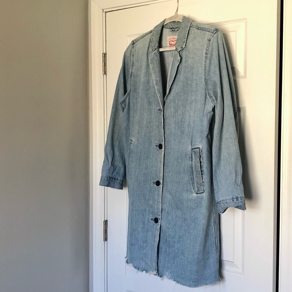Light Denim Levi’s Duster